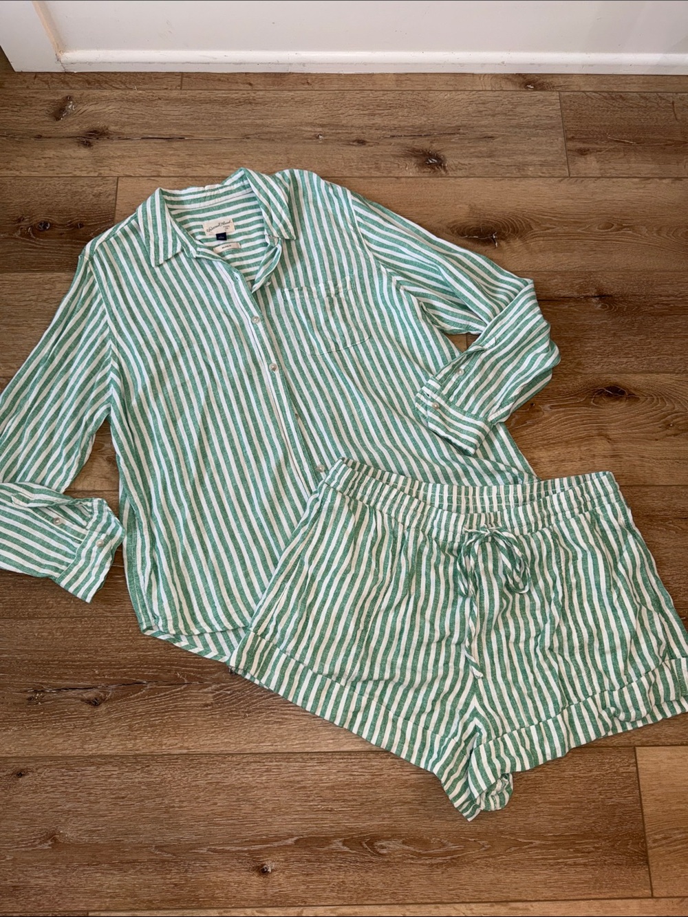Universal Thread Mint Green and White Striped High-Waist Shorts Set